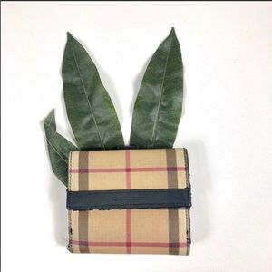 Burberry womens Nova check checkered Bi Fold Walle